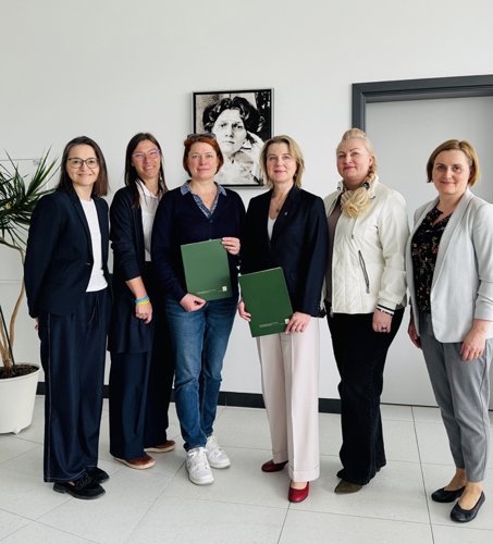 Podpisanie umowy o współpracy między APS a SzkoUA