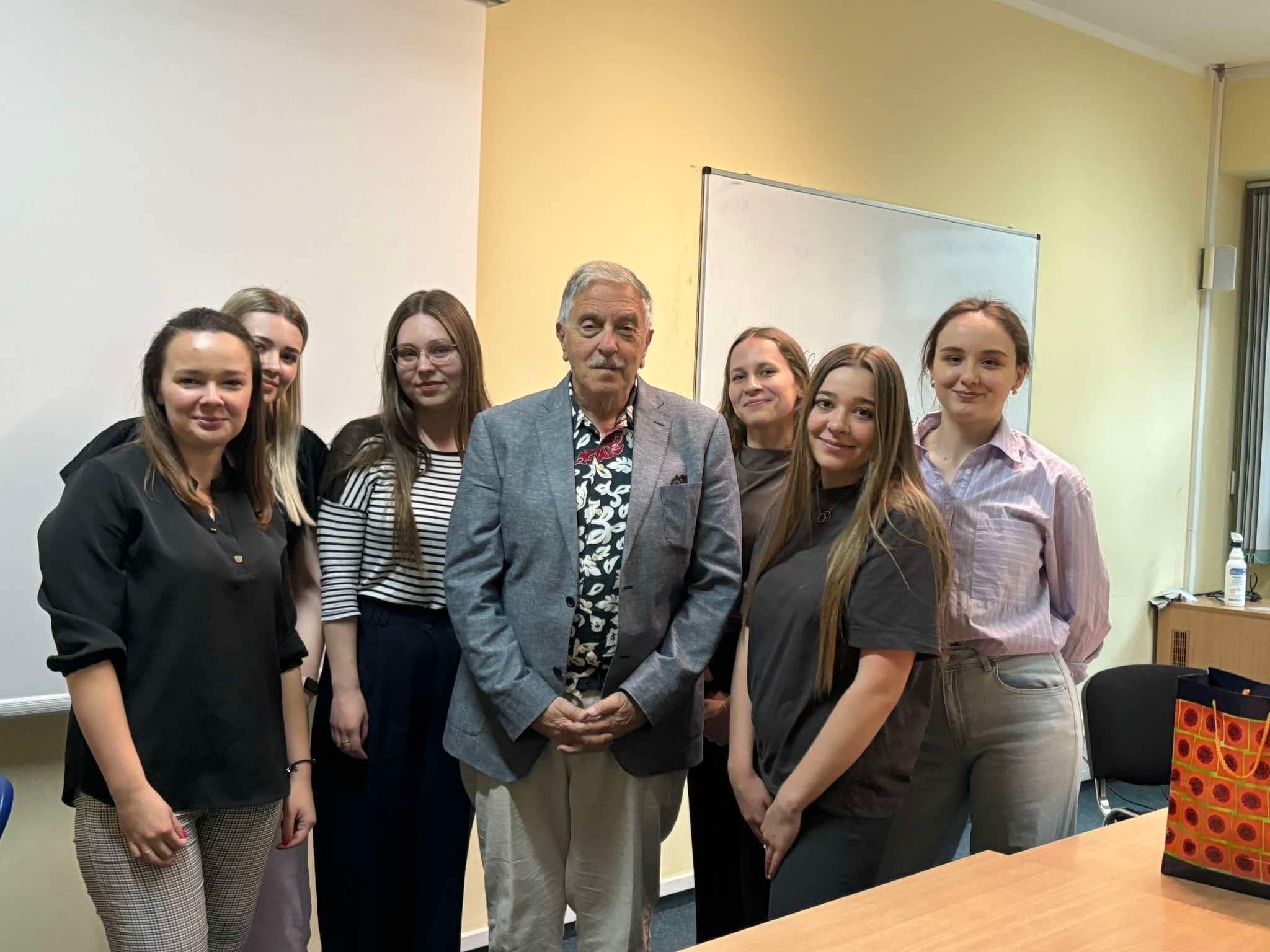 Profesor i studentki